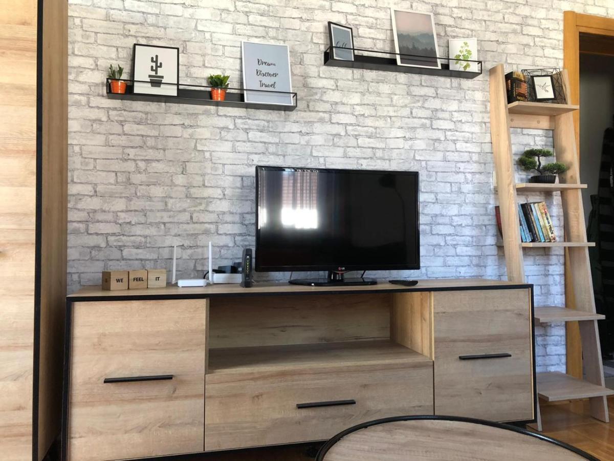 Apartman Six ซลาตีบอร์ ภายนอก รูปภาพ